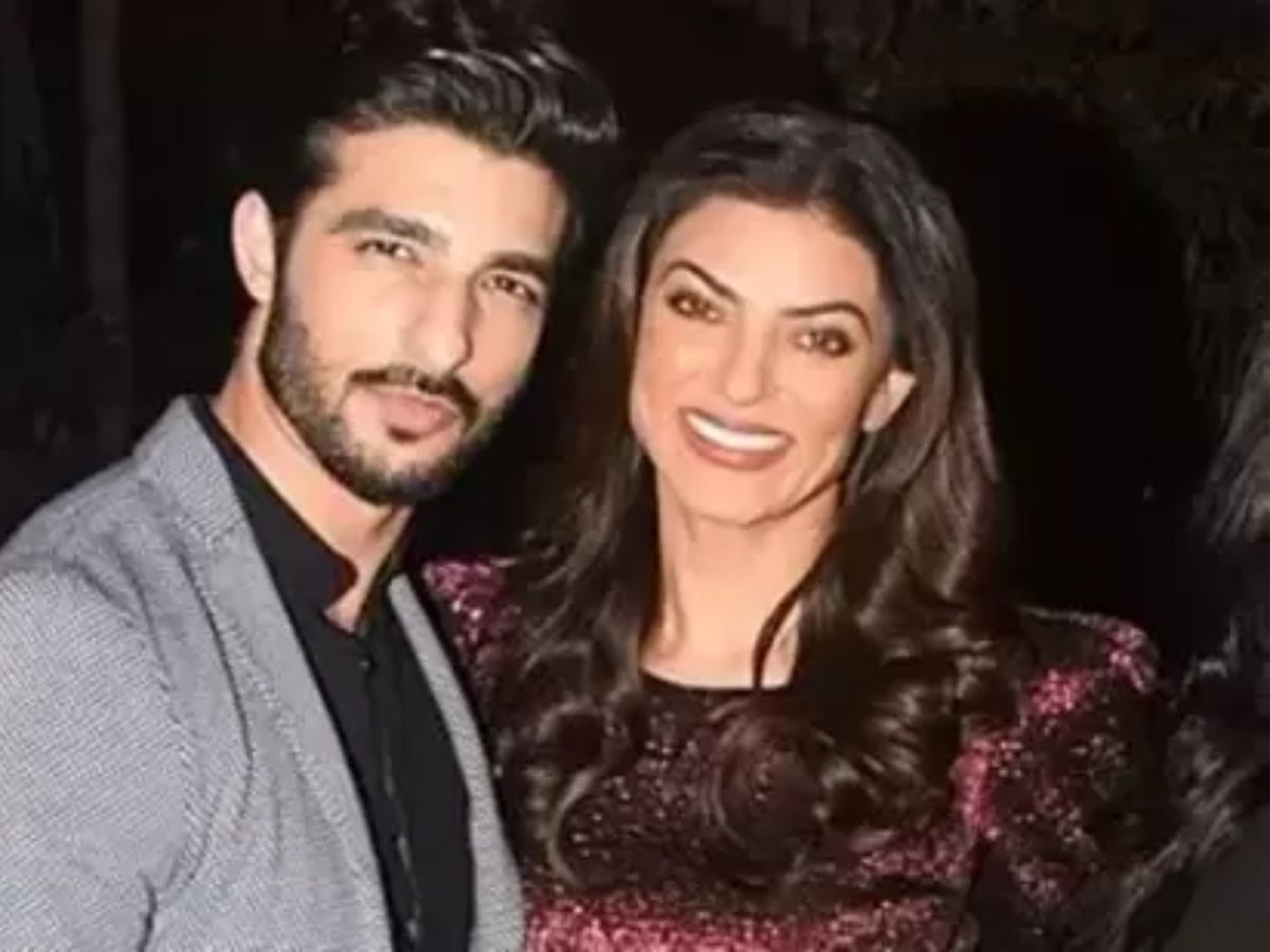 Sushmita Sen & Rohman Shawl (On–off)