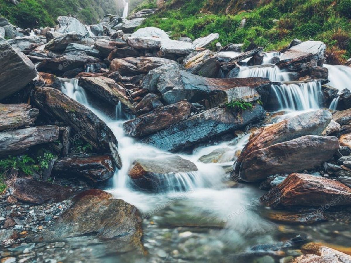 Bhagsu Waterfall – Himachal Pradesh