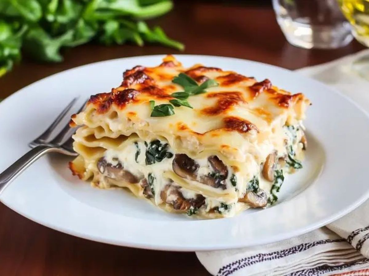 Creamy Mushroom And Spinach Lasagna