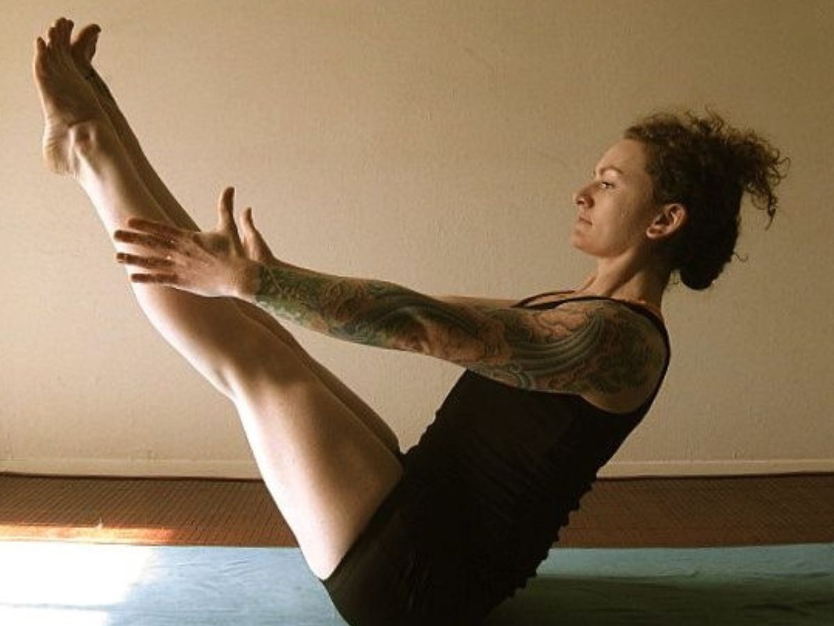 Navasana (Boat Pose)