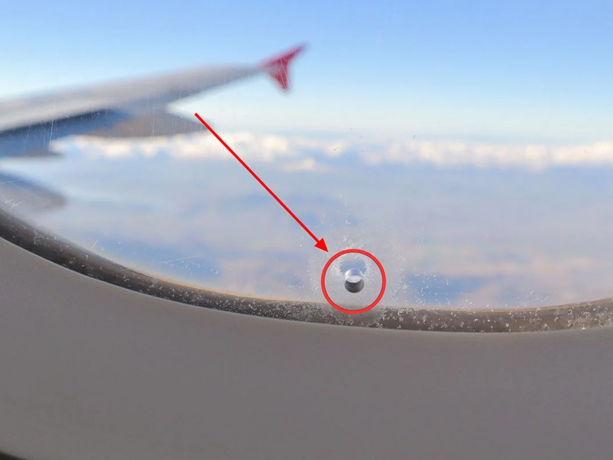 The Hole Stops Fogging and Frost Formation