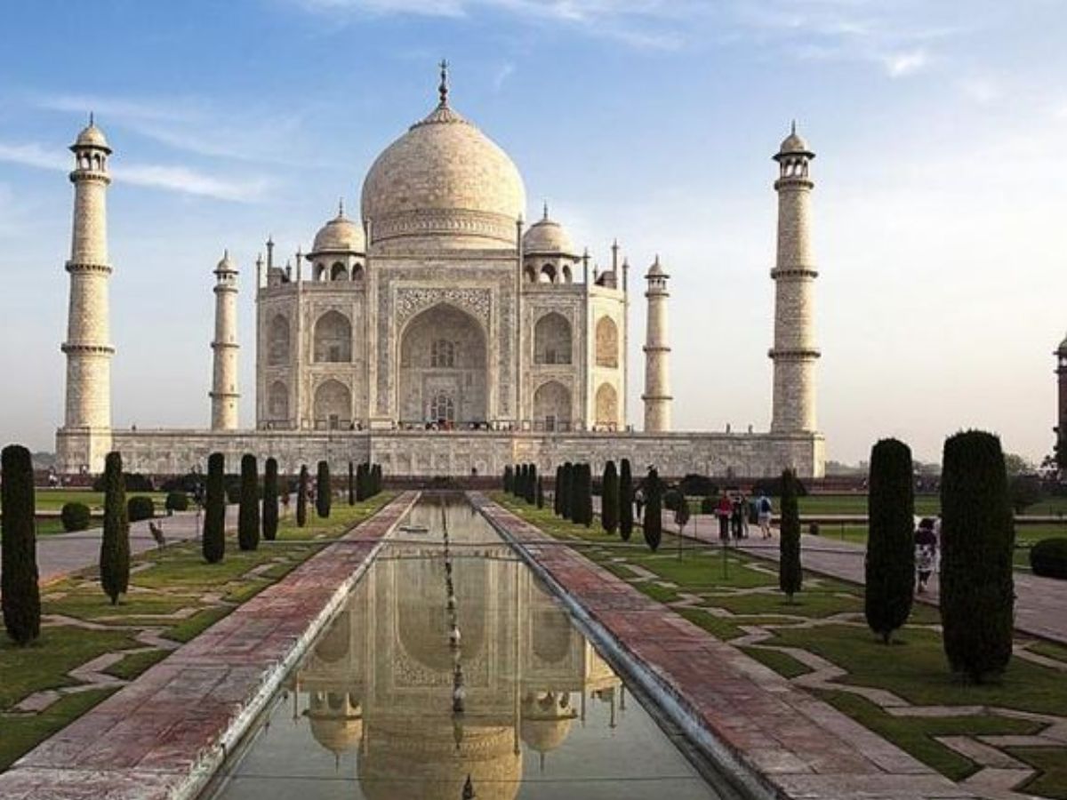 Taj Mahal's As Symbol of Love in Bollywood Movies