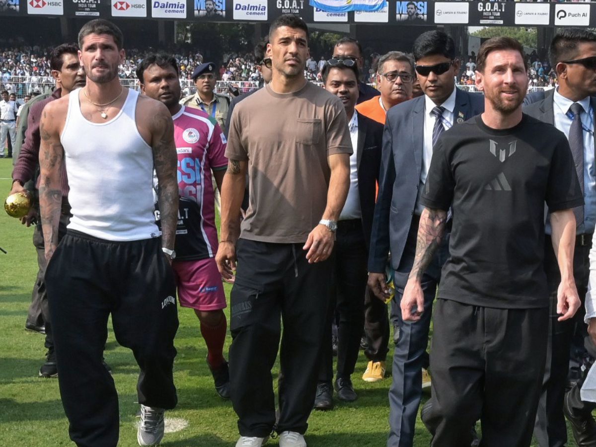 Messi Steps Out With Teammates Luis Suárez And Rodrigo De Paul