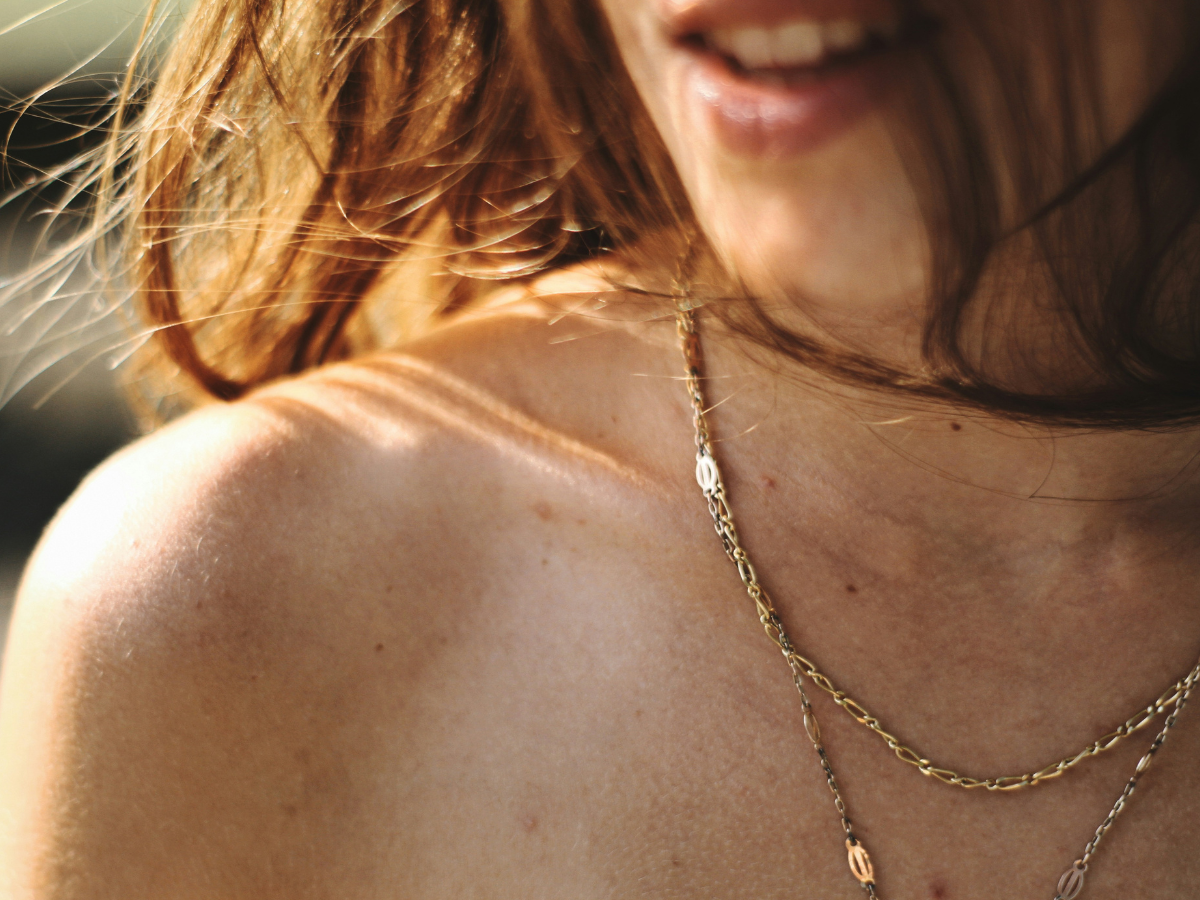 Shoulders find their natural position