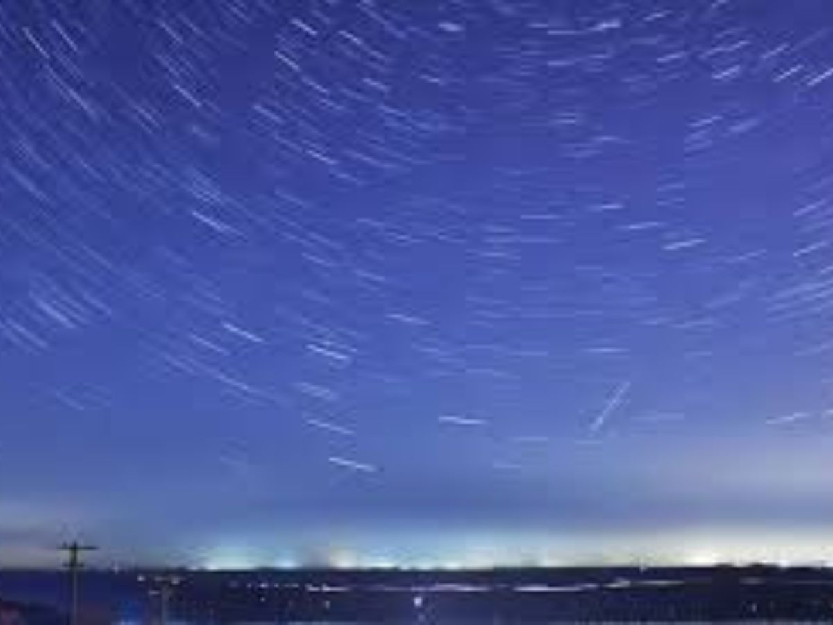 Finale Supermoon & Meteor Showers (December 2026)