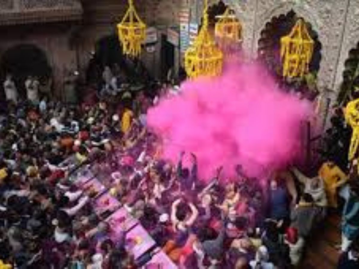 Chhadi Maar Holi – Gokul