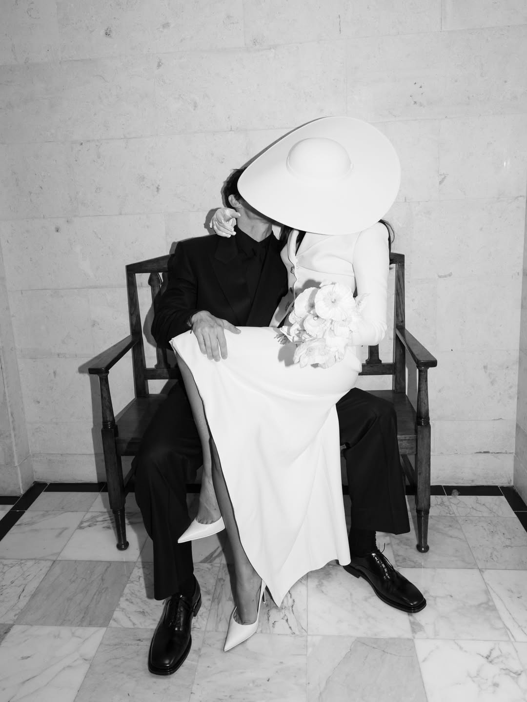 dua-lipa-callum-turner-bring-classic-romance-in-wedding-pictures20260602205914 Dua Lipa, Callum Turner bring classic romance in wedding pictures