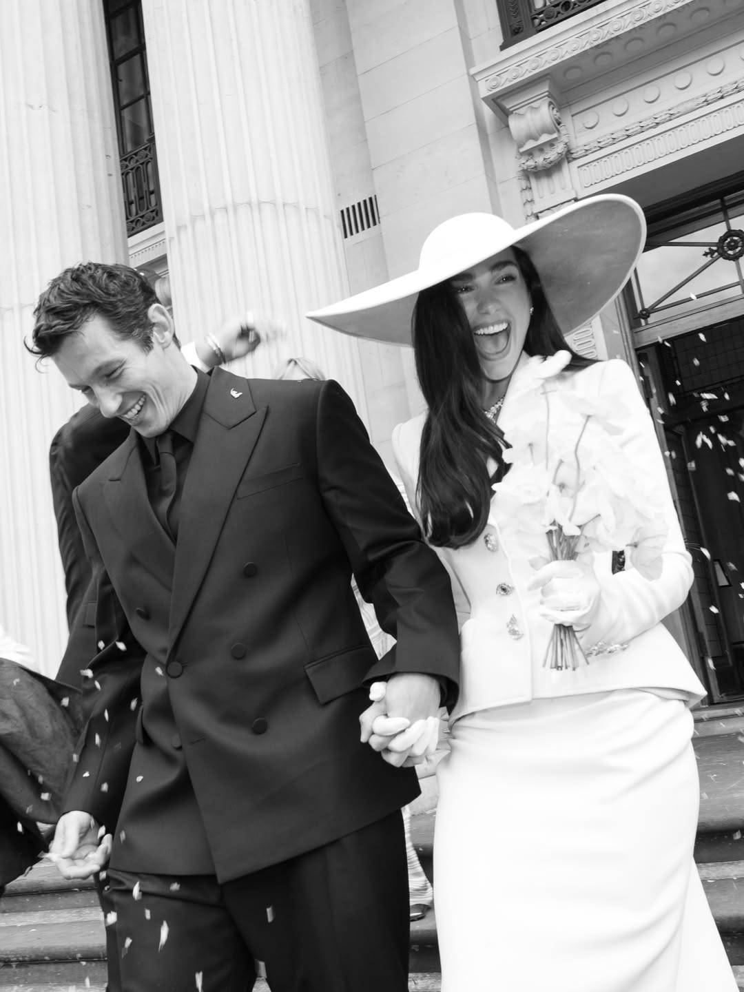 dua-lipa-callum-turner-bring-classic-romance-in-wedding-pictures20260602205914 Dua Lipa, Callum Turner bring classic romance in wedding pictures