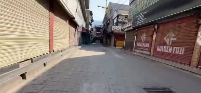 Tensions flare up in PoJK as Pakistani forces shell tear gas on protestors