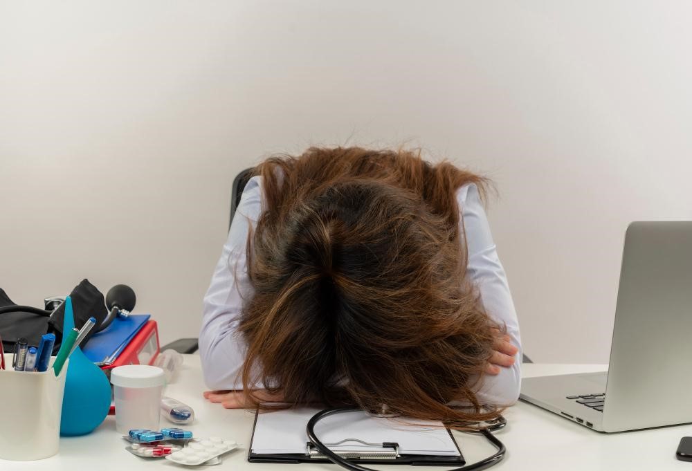 How Poor Sleep and Stress Increase the Risk of Chronic Diseases