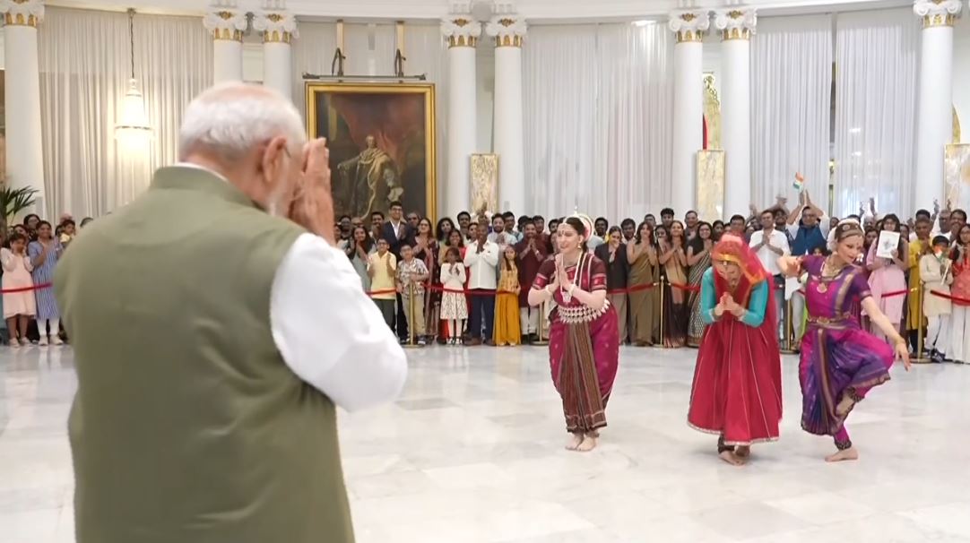 france-pm-modi-receives-warm-welcome-in-nice-with-cultural-performance-diaspora-reception20260614013202 France: PM Modi receives warm welcome in Nice with cultural performance, diaspora reception