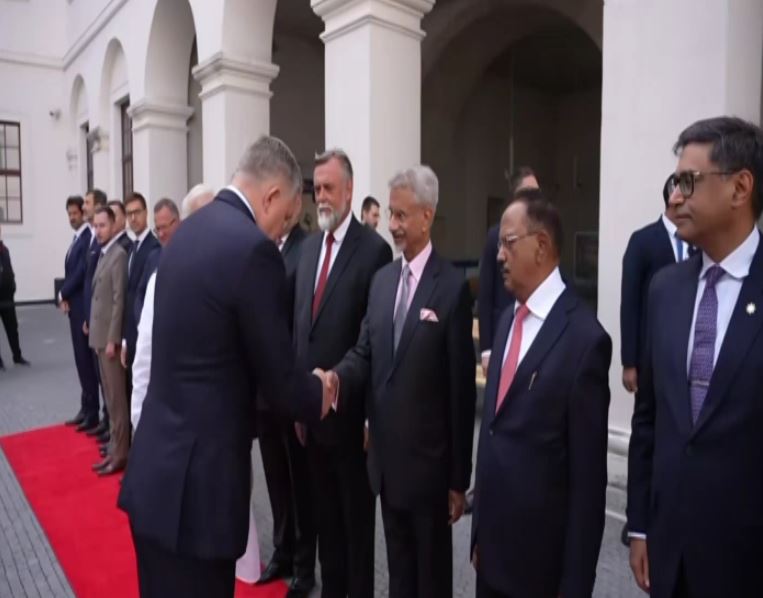 pm-modi-receives-ceremonial-welcome-in-bratislava-meets-with-slovakian-pm-fico20260615135926 PM Modi receives ceremonial welcome in Bratislava, meets with Slovakian PM Fico