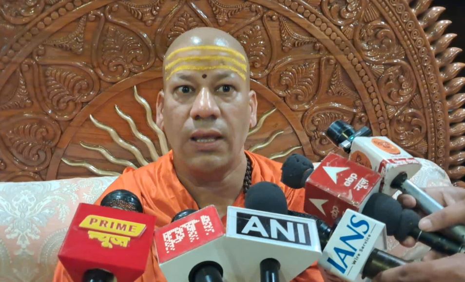 Haridwar: Former South African President Jacob Zuma offers prayers at Dakshin Kali temple