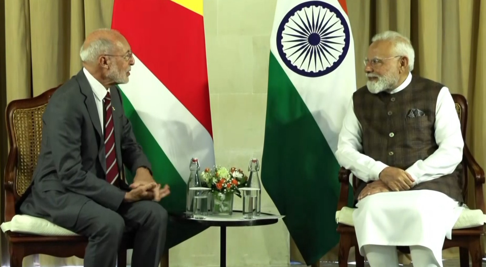 PM Modi meets Seychelles Opposition leader Bernard Georges