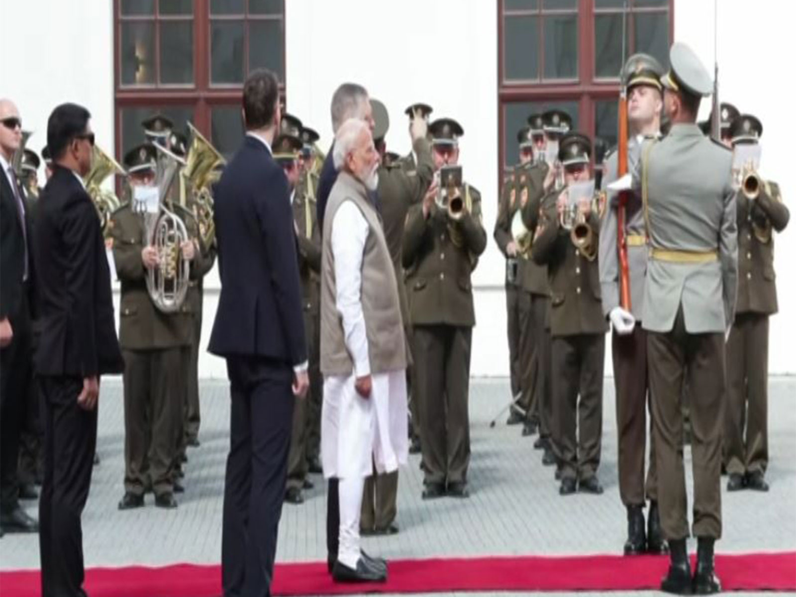 pm-modi-receives-ceremonial-welcome-in-bratislava-meets-with-slovakian-pm-fico20260615135926 PM Modi receives ceremonial welcome in Bratislava, meets with Slovakian PM Fico
