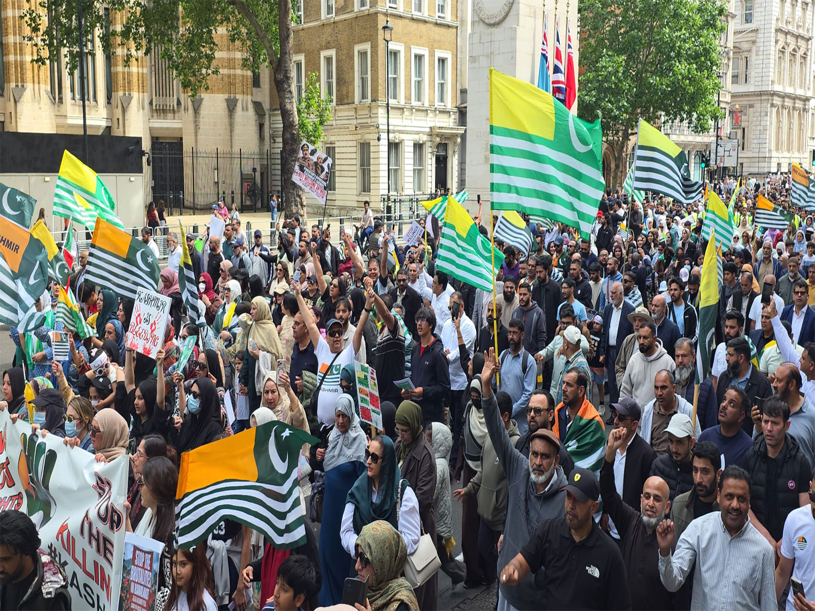 Thousands of British Kashmiris protest outside UK Parliament over crackdown in PoJK by Pakistani forces
