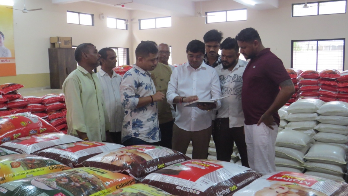 Youth Leader Samrat Bhau Begins Distribution of 15,000 Relief Kits to Flood Victims