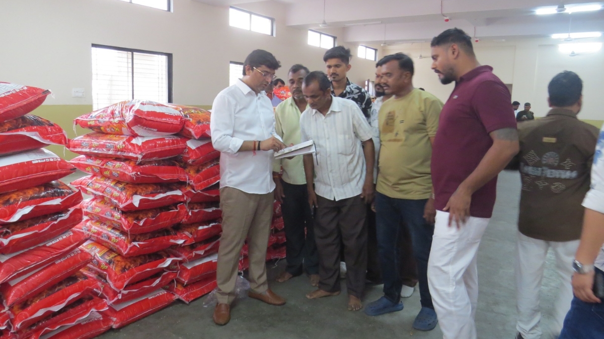 Youth Leader Samrat Bhau Begins Distribution of 15,000 Relief Kits to Flood Victims