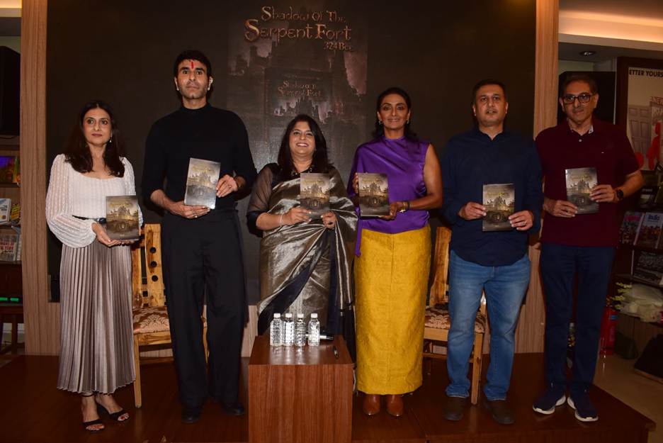 acclaimed-actress-shanthi-priya-unveils-shadow-of-the-serpent-fort-by-author-arti-chavan-at-grand-mumbai-launch-event-held-at-title-waves Acclaimed Actress Shanthi Priya Unveils Shadow of the Serpent Fort by Author Arti Chavan at Grand Mumbai Launch event held at Title Waves
