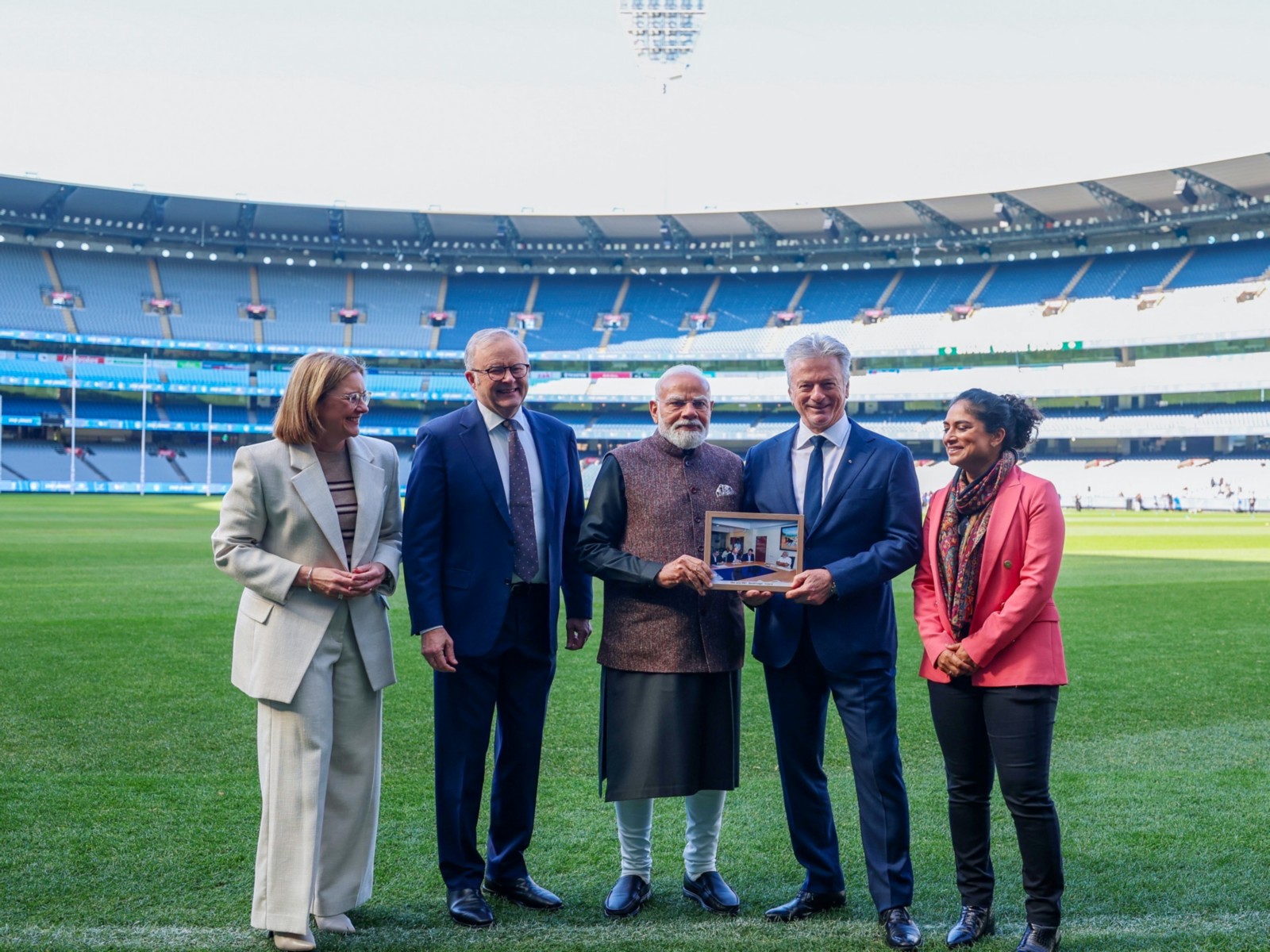 pm-modi-gifts-former-australia-skipper-steve-waugh-two-decade-old-photograph-during-mcg-visit20260710190922 PM Modi gifts former Australia skipper Steve Waugh two-decade-old photograph during MCG visit