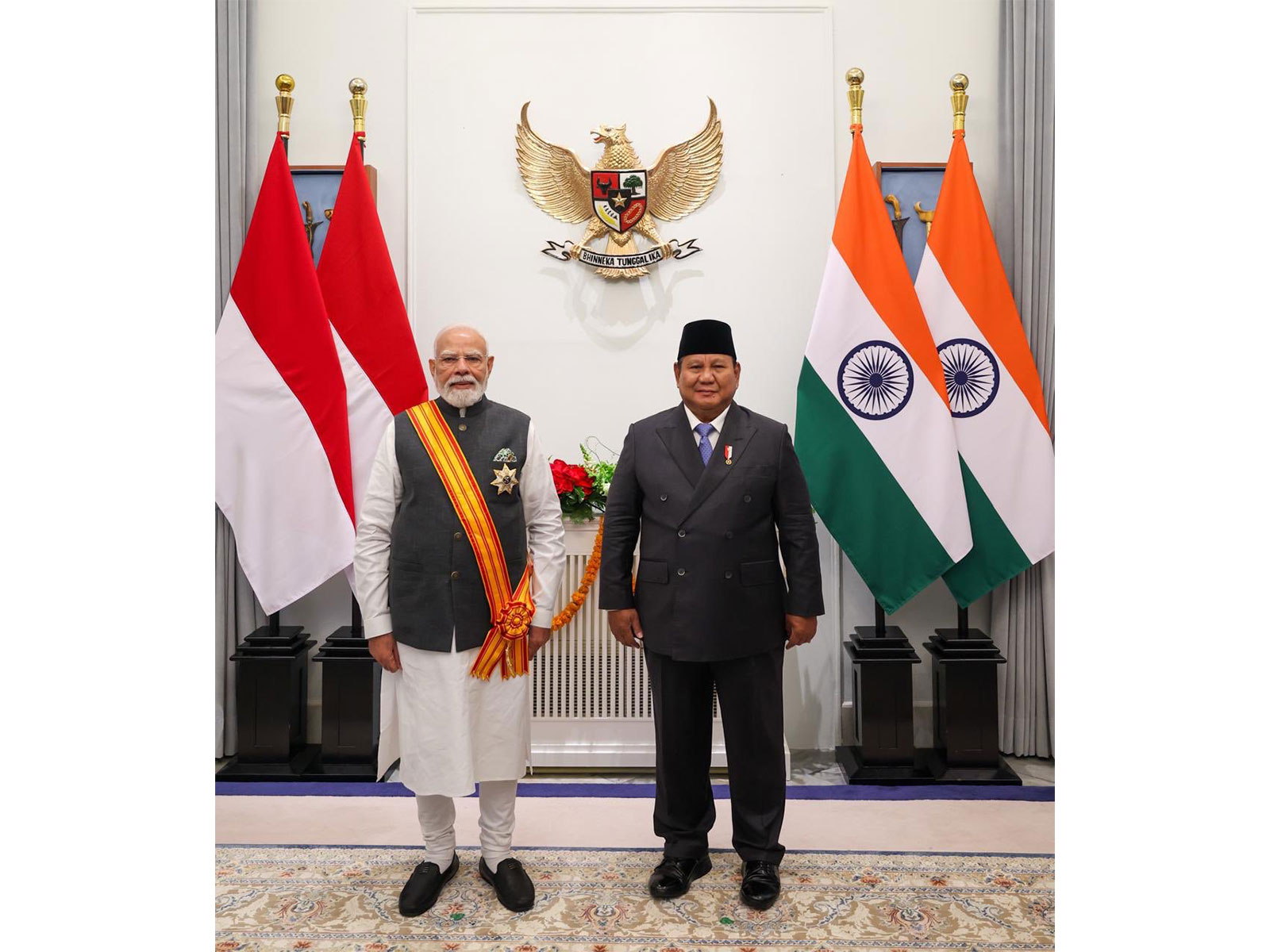 PM Modi gifts unique Indian artworks, speciality tea, handloom silk to Indonesian leadership