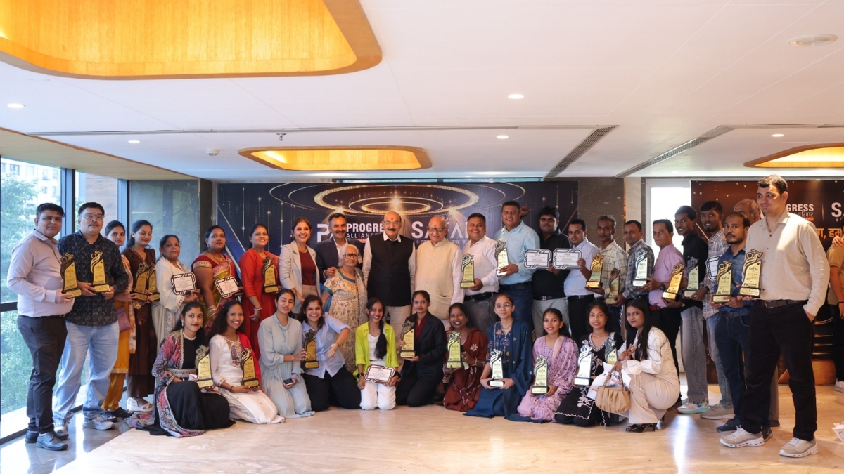 Progress Alliance’s Unique Initiative in Surat: Over 500 Team Members Honoured at SAFAL Programme
