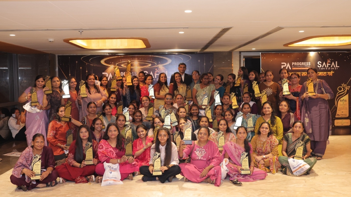 Progress Alliance’s Unique Initiative in Surat: Over 500 Team Members Honoured at SAFAL Programme