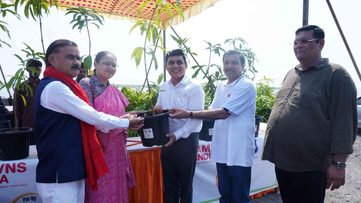AM/NS India Strengthens Community and Environmental Support During Ganesh Visarjan in Hazira
