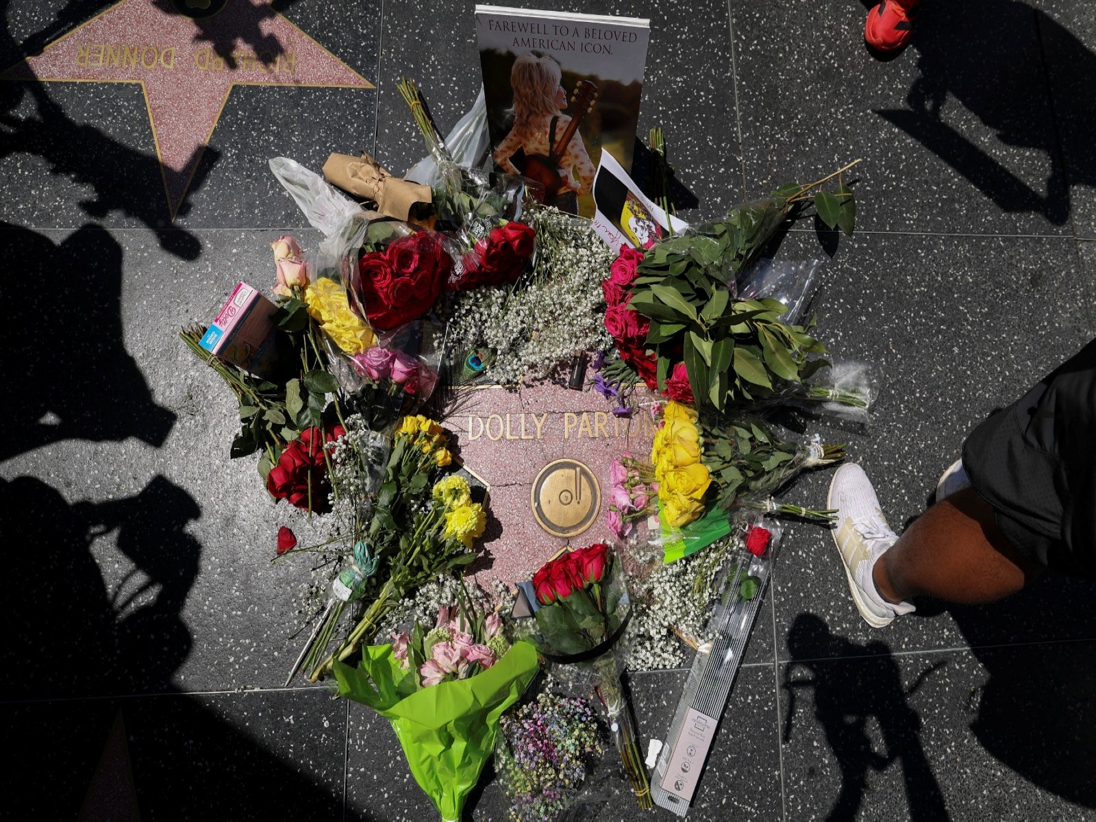 dolly-partons-hollywood-walk-of-fame-star-replaced-after-original-was-vandalised20260905081452 Dolly Parton's Hollywood Walk of Fame star replaced after original was vandalised