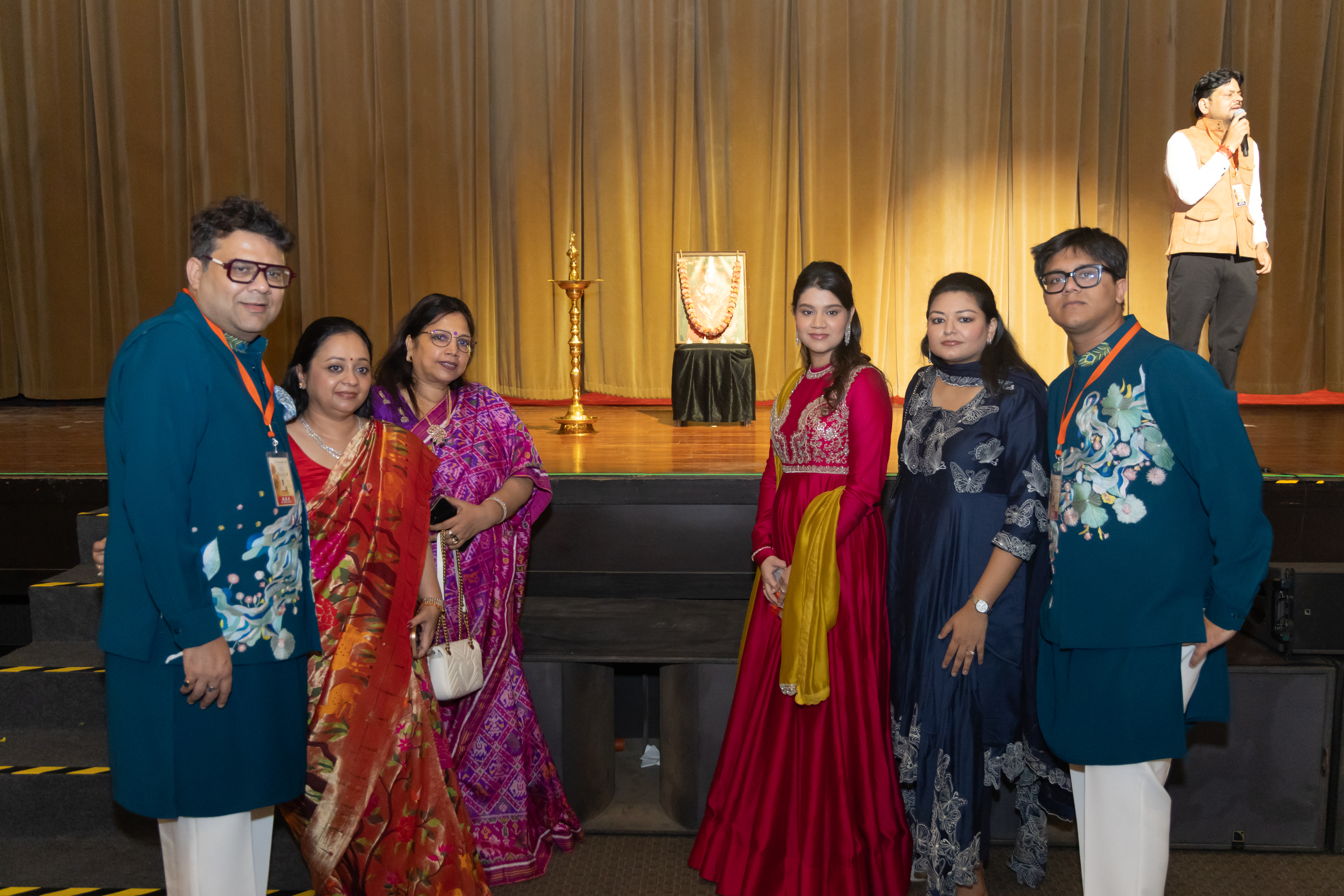 manoj-muntashir-presents-krishna-radha-se-ranbhumi-tak-in-kolkata-graced-by-the-presence-of-bjp-national-general-secretary-shri-sunil-bansal Manoj Muntashir Presents ‘KRISHNA – Radha Se Ranbhumi Tak’ in Kolkata, Graced by the Presence of BJP National General Secretary Shri Sunil Bansal