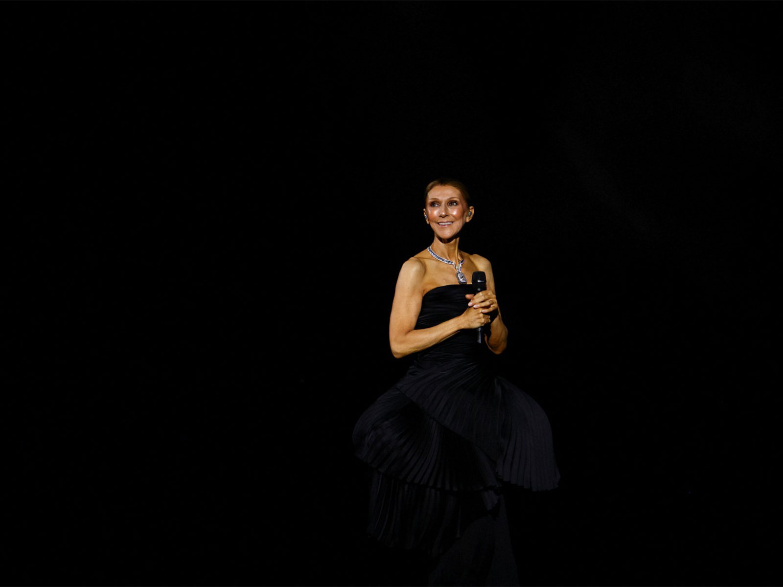 "I made a promise to come back…": Celine Dion returns to live concerts after a six-year hiatus following her stiff-person syndrome diagnosis