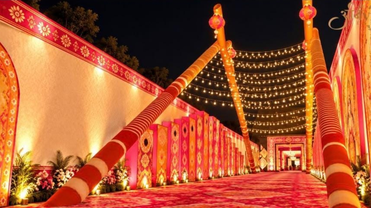 revelers-to-dance-with-the-worlds-tallest-50-foot-dandiya Revelers to Dance with the World’s Tallest 50-Foot Dandiya