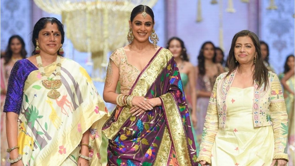 veena-the-weave-a-bhujbal-initiative-presented-by-dr-shefali-bhujbal-brings-yeolas-original-paithani-to-bombay-times-fashion-week Veena – THE WEAVE: A Bhujbal Initiative Presented by Dr. Shefali Bhujbal Brings Yeola’s Original Paithani to Bombay Times Fashion Week